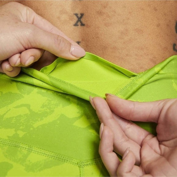 Nike One Luxe Tight Fit Shorts Size XXL NWT - Picture 7 of 8